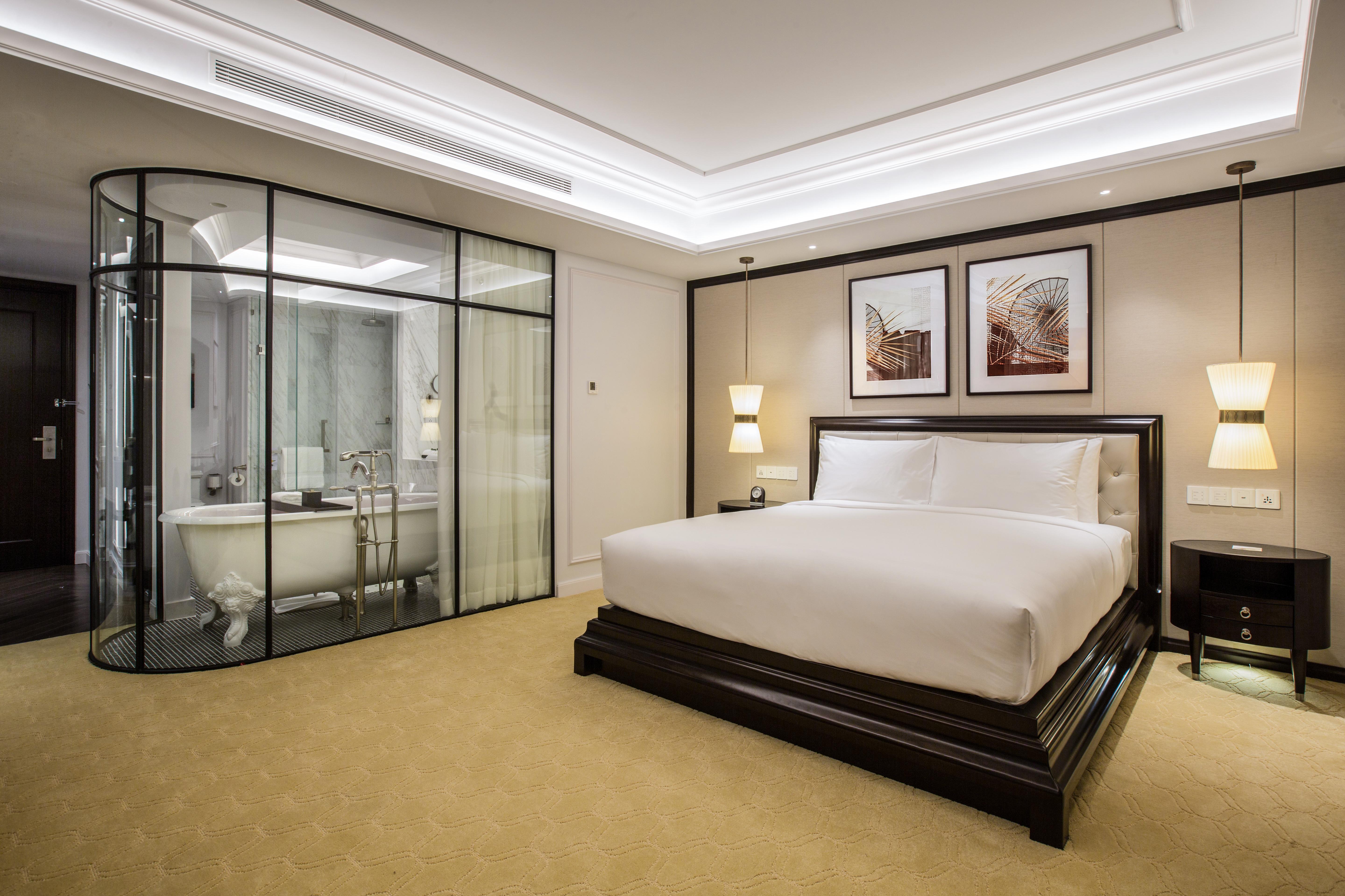 Mai House Saigon Hotel Cidade de Ho Chi Minh Exterior foto A bedroom at The St. Regis Mumbai
