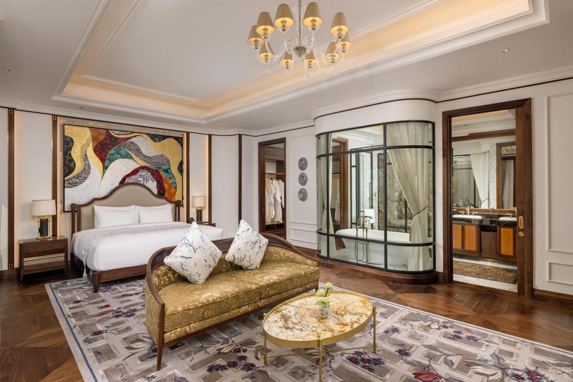 Mai House Saigon Hotel Cidade de Ho Chi Minh Exterior foto A bedroom at The St. Regis Mumbai