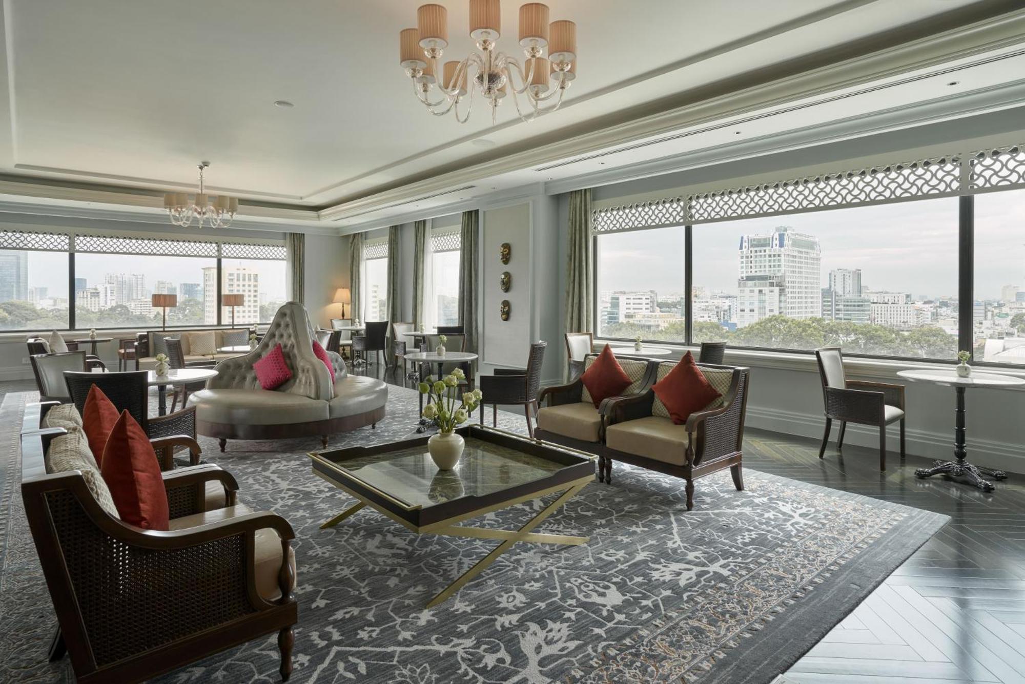 Mai House Saigon Hotel Cidade de Ho Chi Minh Exterior foto The living room of the Presidential Suite